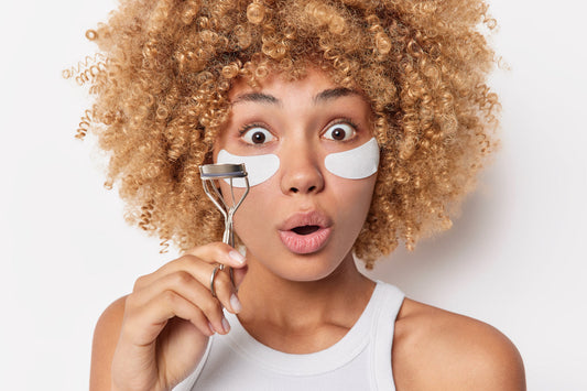 Heated Eyelash Curler vs Manual Curler — Which Works Better?